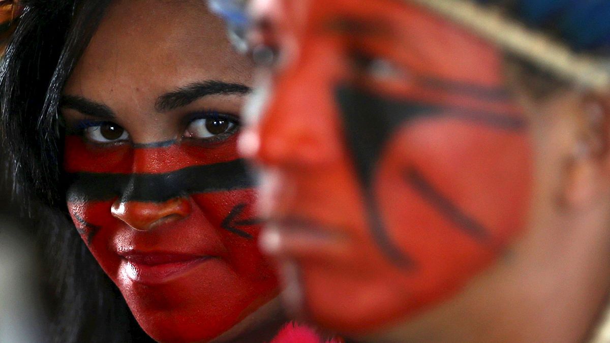 Βραζιλία: «Ντίλμα φύγε» φωνάζουν οι πολιτικοί της αντίπαλοι