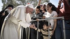 Papst besucht Flüchtlinge auf Lesbos