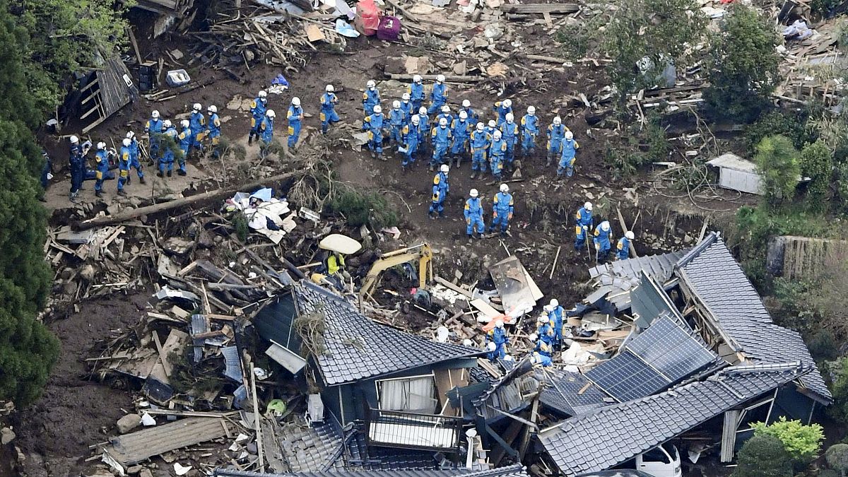 افزایش شمار قربانیان دو زلزله شدید در کوماموتو ژاپن