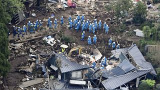 Japan 'quakes: forecast of heavy rain threatens to hamper rescue efforts