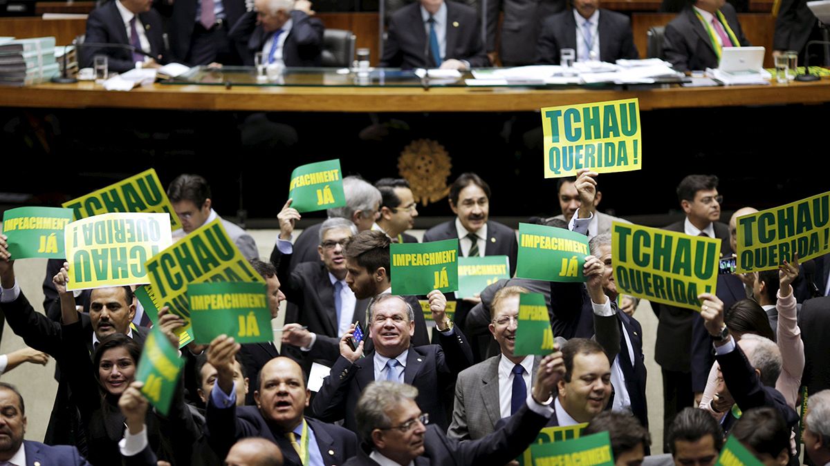 روسيف تشن هجوما على ما وصفته بالمؤامرة الإنقلابية ضدها قبل تصويت حاسم لمجلس النواب البرازيل
