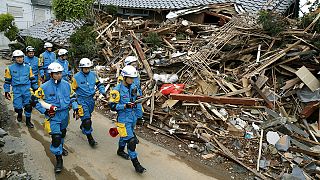 ادامه عملیات نجات بازماندگان احتمالی زمین لرزه در ژاپن