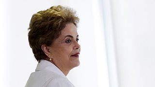 Brasil em suspense enquanto aguarda a votação do pedido de impeachment