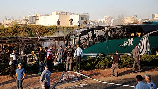 Израиль:  взрыв в пассажирском автобусе.  По  сообщению израильского радио,  жертвами теракта стали 20 человек
