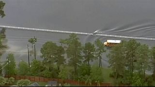 Houston submergée par les eaux, au moins 5 morts