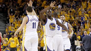 Les Warriors bombardent les Rockets (2-0)