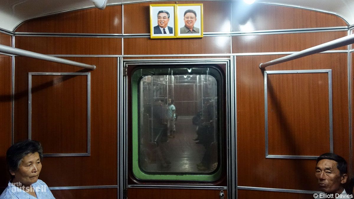 Bajamos por primera vez al metro de Pyongyang