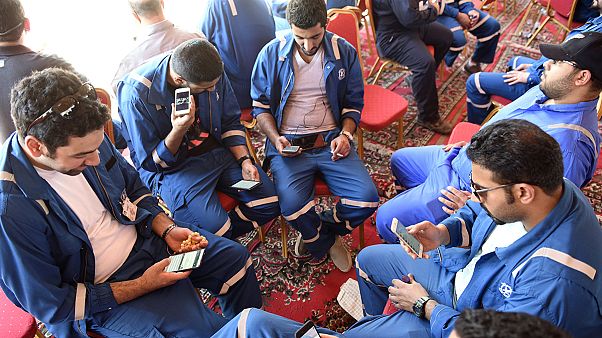 El crudo reacciona con caídas al fin de la huelga en Kuwait El crudo reacciona con caídas al fin de la huelga en Kuwait