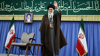 رهبر جمهوری اسلامی: سبک زندگی غربی نخبگان را تسلیم پذیر می کند