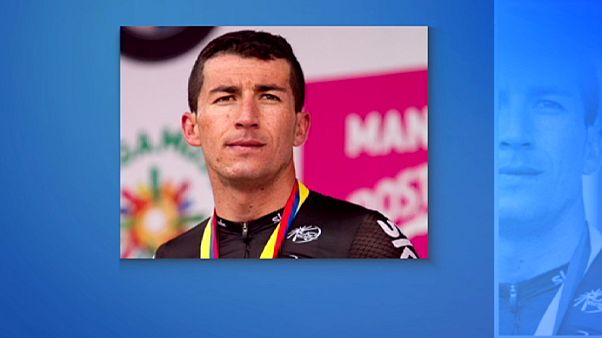 El Sky aparta a Sergio Henao del equipo hasta que se aclaren las dudas sobre su pasaporte biológico El Sky aparta a Sergio Henao del equipo hasta que se aclaren las dudas sobre su pasaporte biológico