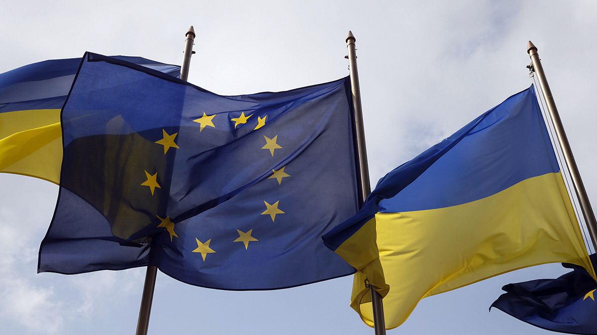 UE propõe isenção de visto para cidadãos ucranianos