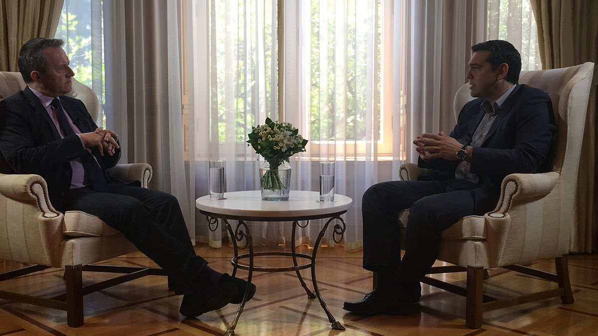 Tsipras: "Grecia necesita un empujón hacia adelante, no hacia atrás"