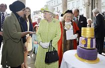 90-летие Елизаветы II: лимонный торт и маяки