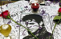 #PrinceRIP - how Twitter reacted to pop star's death
