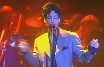 Prince: Ο κόσμος αποχαιρετά τη μουσική μεγαλοφυΐα