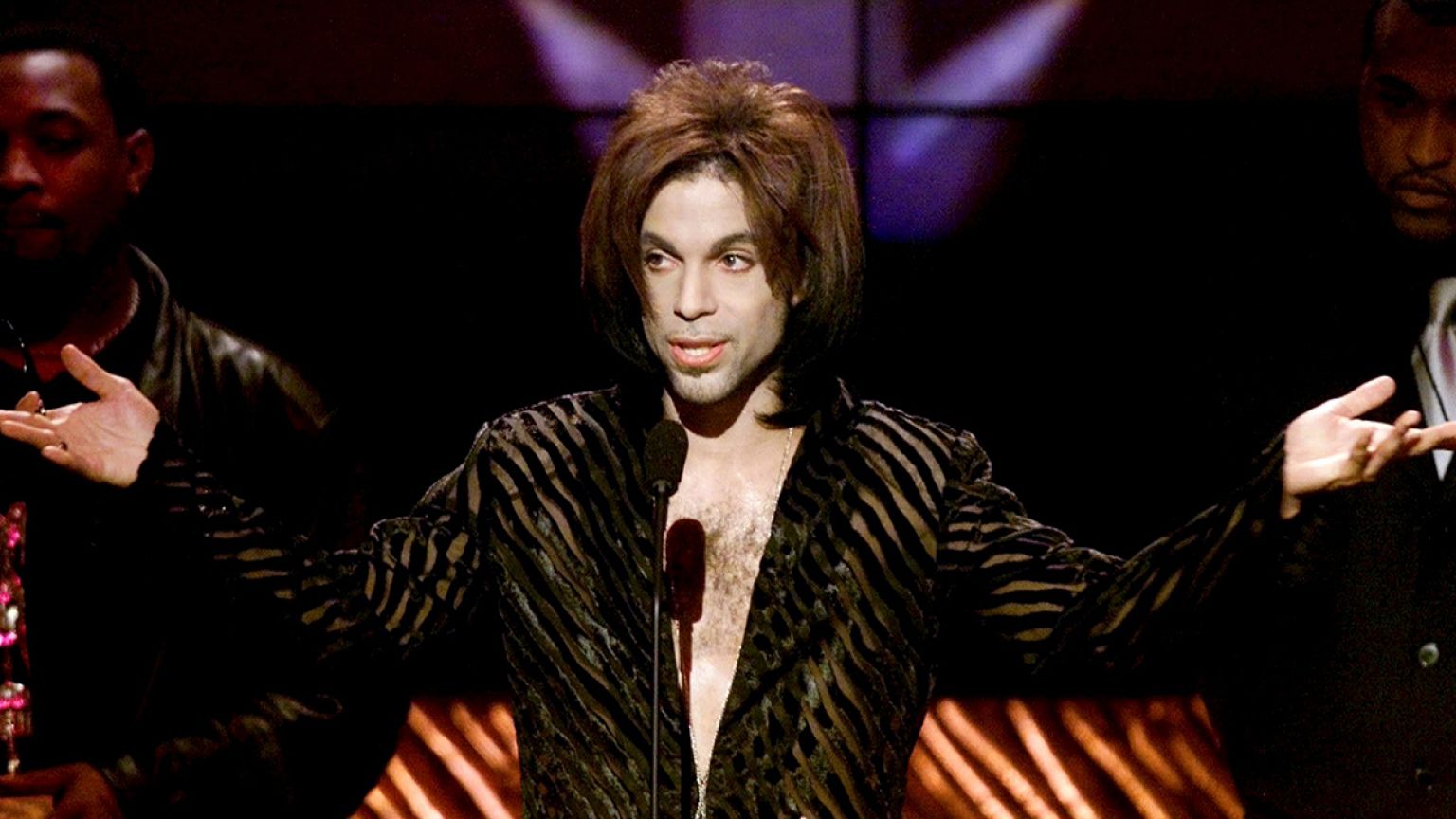 Mort de Prince: pas de trace de suicide, ni de traumatisme