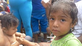 La ayuda humanitaria empieza a llegar a los damnificados por el terremoto de Ecuador