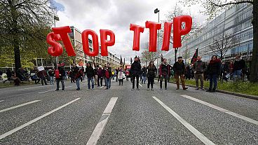 Demonstration in Hannover gegen Freihandelsabkommen TTIP