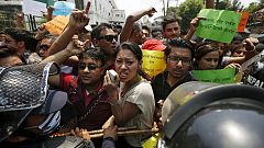 Nepal gedenkt der Erdbebenopfer