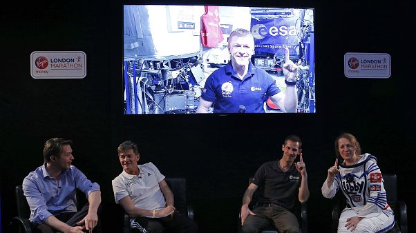 Un marathon... dans l'espace, et sur tapis roulant Un marathon... dans l'espace, et sur tapis roulant