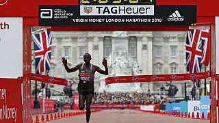 Kenyans triumph in the 2016 London Marathon