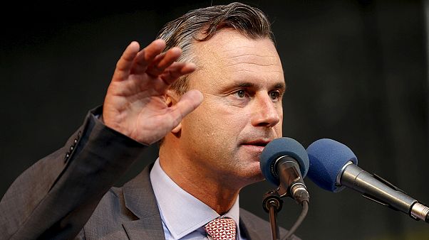 Áustria: extrema-direita vence primeira volta das presidenciais (projeções) Áustria: extrema-direita vence primeira volta das presidenciais (projeções)