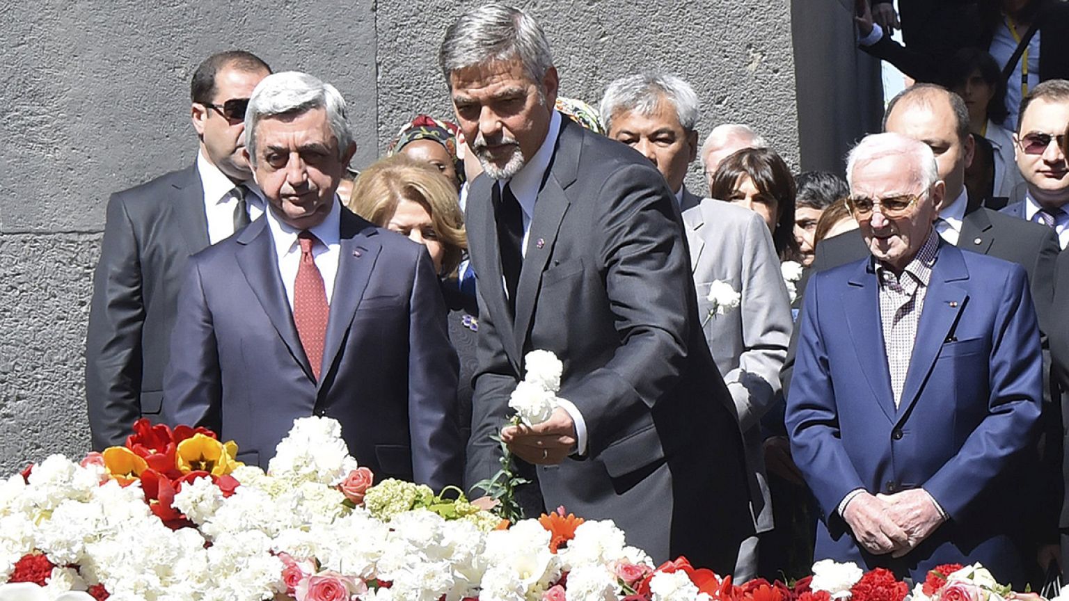 1915 Olayları: George Clooney Erivan'da anma törenine katıldı