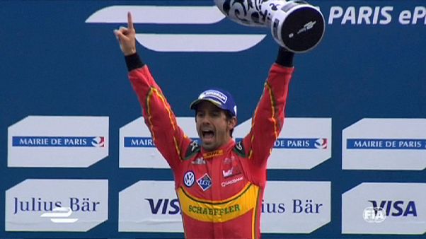 Speed: Εντυπωσιακή Formula E στο Παρίσι Speed: Εντυπωσιακή Formula E στο Παρίσι