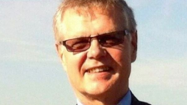 Filipinler'de kaçırılan Kanadalı rehine John Ridsdel öldürüldü Filipinler'de kaçırılan Kanadalı rehine John Ridsdel öldürüldü