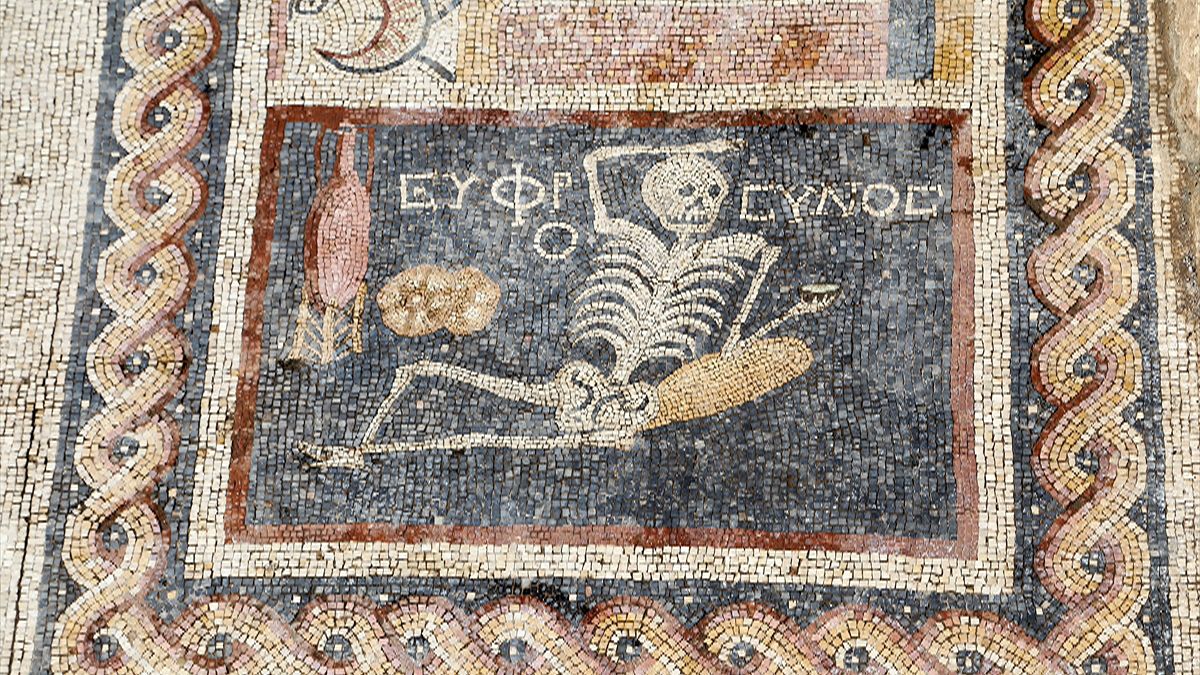 Ευφρόσυνος: Ο 2.400 ετών σκελετός που γλεντά τη ζωή ήρθε στο φως στην Τουρκία