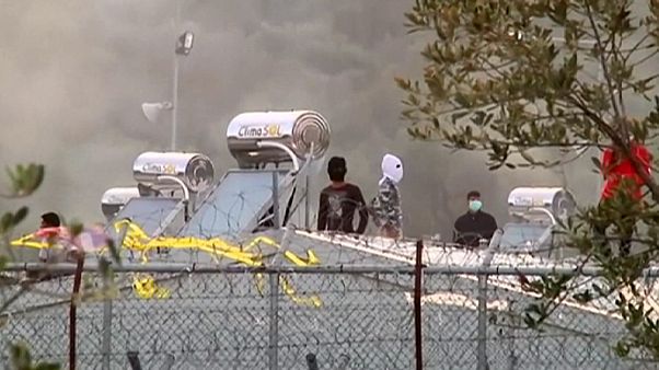 Proteste und Zusammenstöße im Flüchtlingslager von Lesbos Proteste und Zusammenstöße im Flüchtlingslager von Lesbos