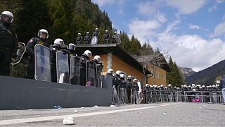 Österreich beschließt Gesetz zum Asylstop im Bedarfsfall und erwägt Grenzkontrollen am Brenner