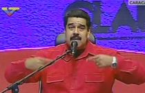 La oposición venezolana comienza "el firmazo" para revocar a Nicolás Maduro