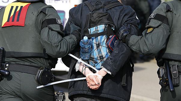 En Allemagne, le congrès du parti populiste AFD perturbé par des manifestations En Allemagne, le congrès du parti populiste AFD perturbé par des manifestations