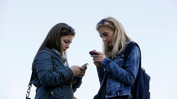 Téléphonie : les frais d'itinérance dans l'UE baissent dès aujourd'hui Téléphonie : les frais d'itinérance dans l'UE baissent dès aujourd'hui