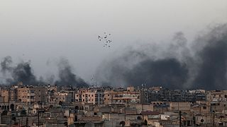 Suriye'de savaş sivilleri vurmaya devam ediyor