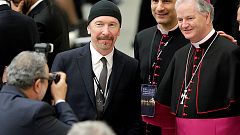 Ο κιθαρίστας των U2 The Edge είναι ο πρώτος ροκ σταρ που έπαιξε μουσική στην Καπέλα Σιστίνα