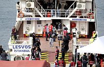 Депортации и безвизовый режим: Турция и ЕС заключили соглашение по беженцам