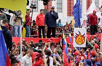 La oposición venezolana entrega 1.8 millón de firmas para activar el referéndum revocatorio de Maduro