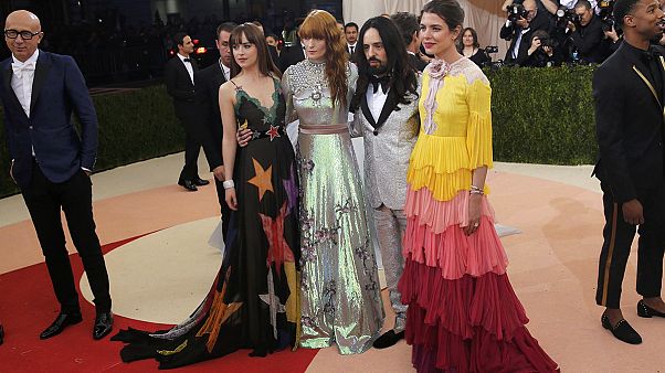 El MET de Nueva York impacta con su gala anual El MET de Nueva York impacta con su gala anual
