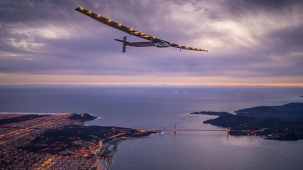 Solar Impulse atterra a Phoenix, in Arizona. Prossima tappa: New York Solar Impulse atterra a Phoenix, in Arizona. Prossima tappa: New York