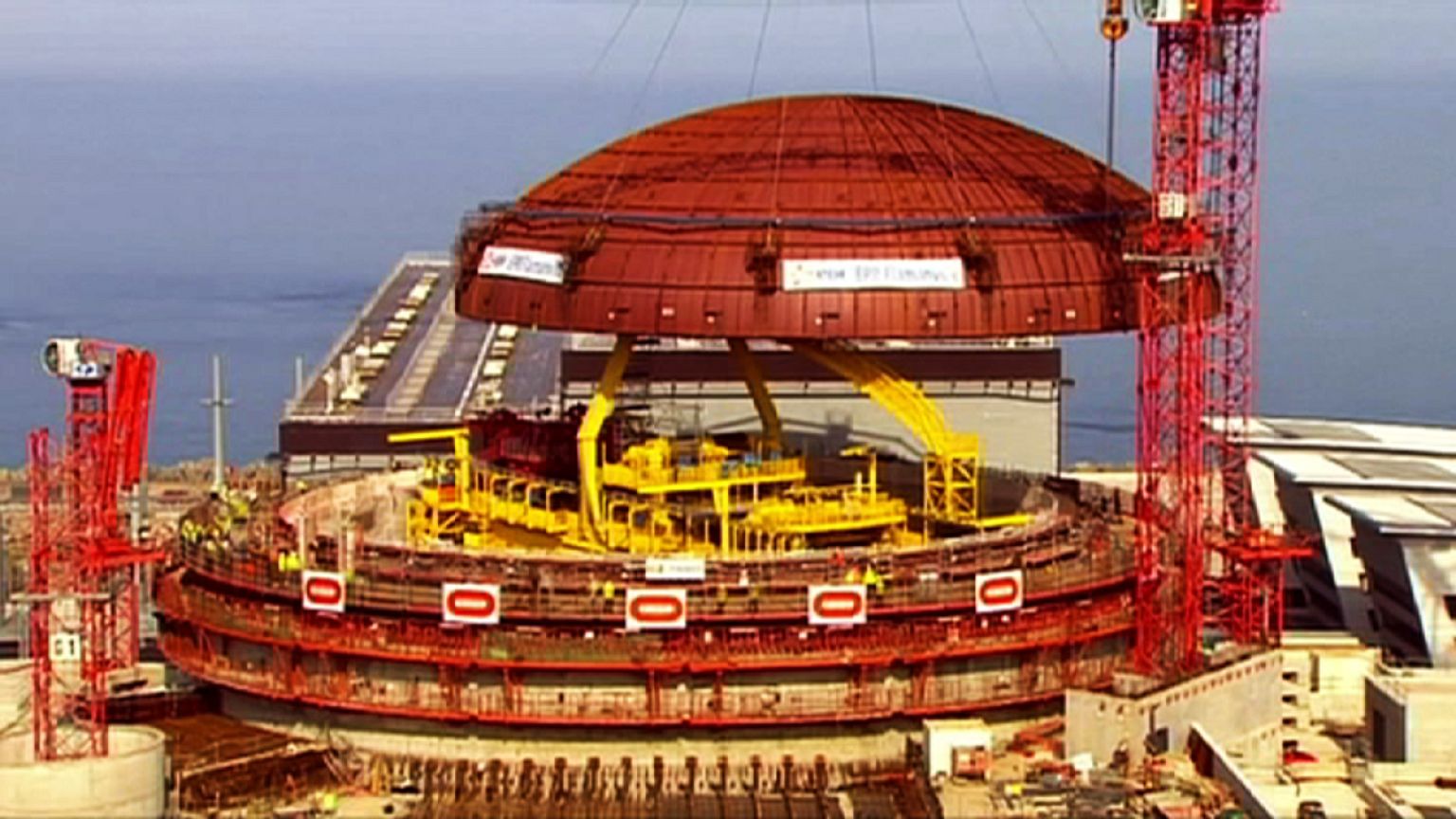 Areva não descarta "falsificação" de documentos na construção da central nuclear em Flamanville