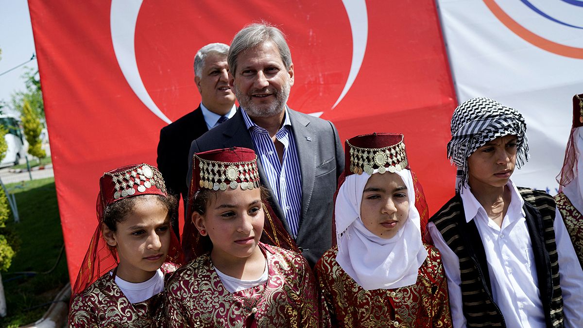 "The Brief from Brussels": Liberalização de vistos para cidadãos turcos em destaque