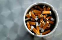 Les paquets de cigarettes neutres confirmés en Europe
