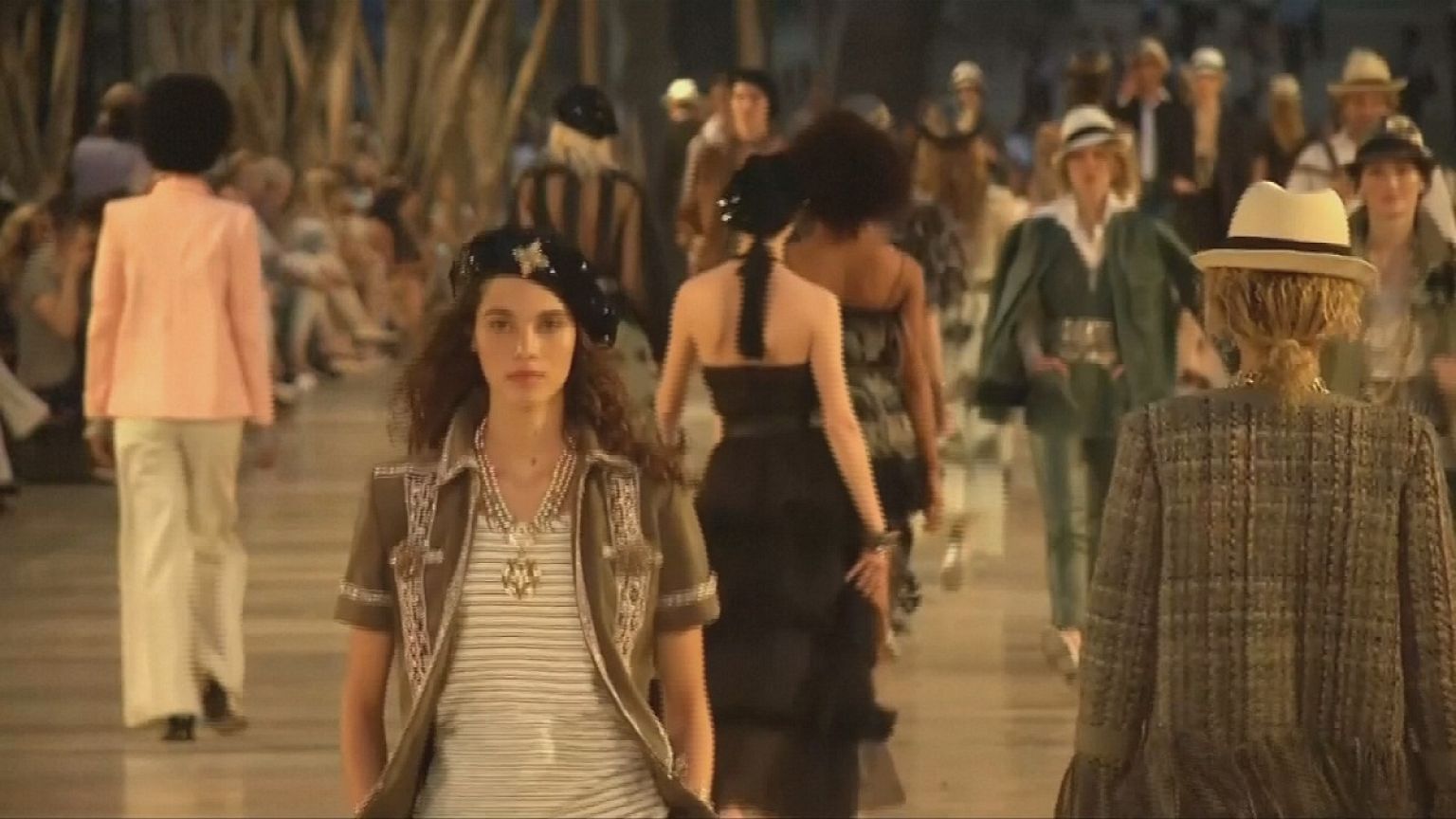 Chanel stages fashion extravaganza in Cuba