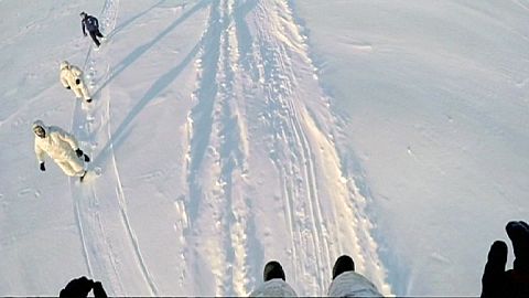 Special forces conduct drills close to North Pole