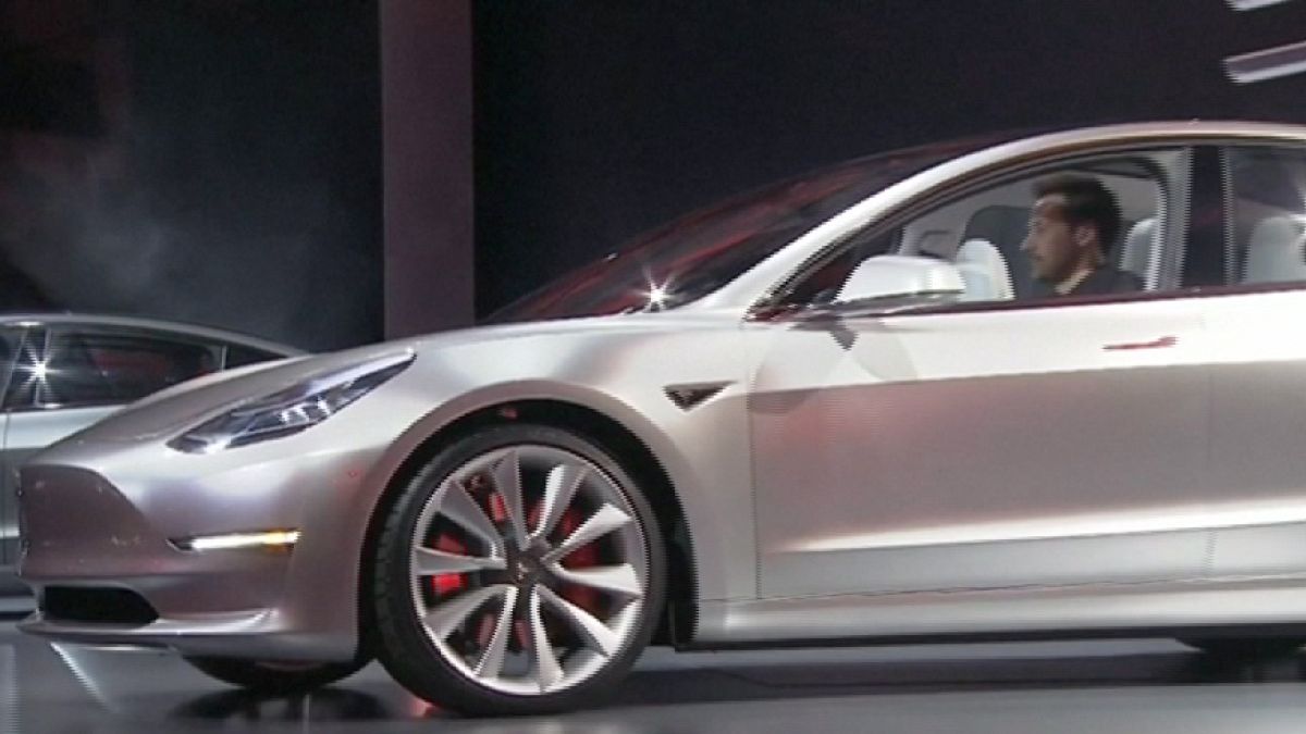 Tesla avanza a 2018 la nueva fábrica para absorver la demanda de su futuro Modelo 3
