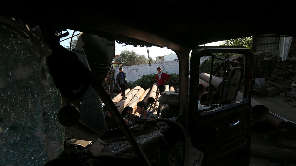 Funeral por la palestina muerta tras disparos de un tanque israelí en el sur de Gaza