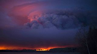 Canadá: Quase 90 mil resgatados pelos incêndios em Fort McMurray, Alberta