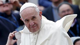 El papa Francisco pide a Europa más humanidad al recibir el premio Carlomagno